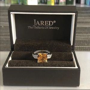 Jared’s 6 Carat Citrine Ring 10k White Gold And  Diamonds. November Birthstone.